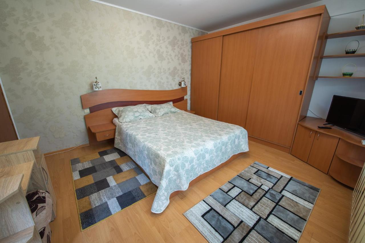 Monik Apartament 시나이아 외부 사진