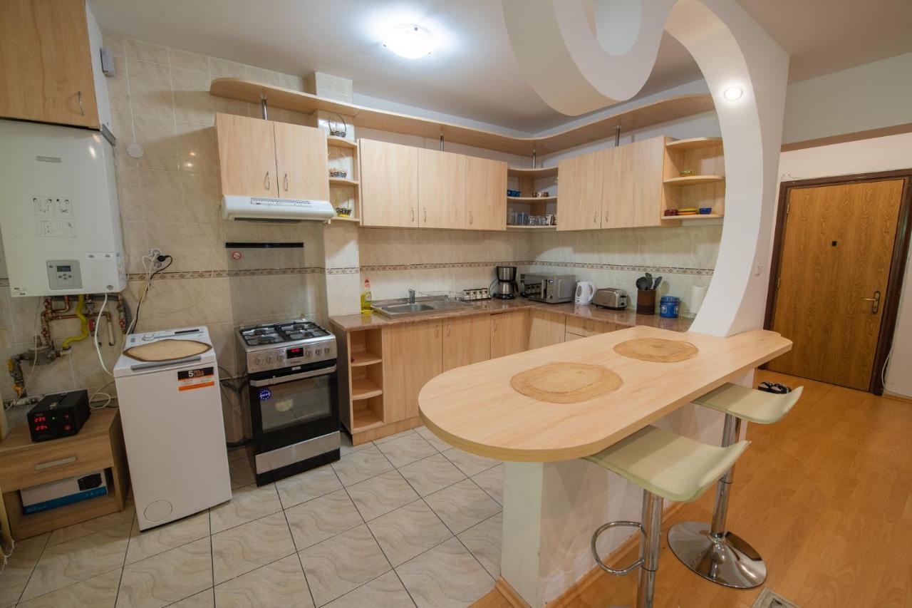 Monik Apartament 시나이아 외부 사진